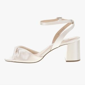 NINA IVORY SATIN BLOCK-HEEL ANKLE STRAP SANDALS SZ 5